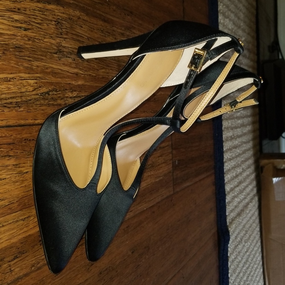 CALVIN KLEIN  4" HEELS SZ 8.5 BRAND NEW